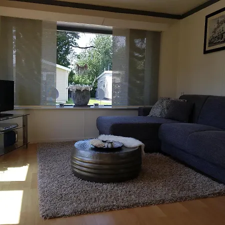 בקתה De Bijsselse Enk, Chalet 27 *